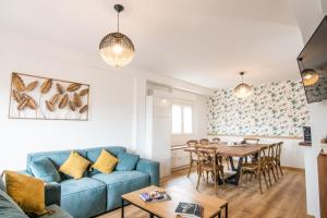 A seating area at tuGuest S. Jerónimo Apartment