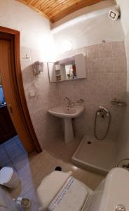 Koupelna v ubytování Balogiannis Hotel