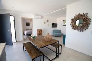 Fotografie z fotogalerie ubytování Les Villas de la Résidence U Veniqui v destinaci Favone