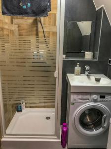 Un baño de Cosy studio in quiet location
