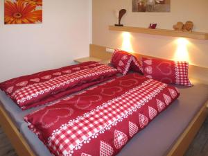 Posteľ alebo postele v izbe v ubytovaní Apartment Regina by Interhome