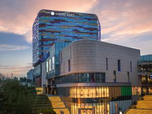 Gallery image of Himalayas Hotel Qingdao in Qingdao