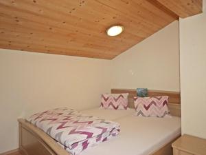 Posteľ alebo postele v izbe v ubytovaní Apartment Voräule by Interhome