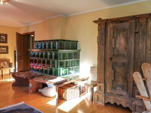 Χώρος καθιστικού στο Chalet Weissenbach by Interhome