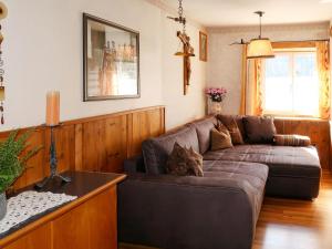 Posezení v ubytování Apartment Leo by Interhome