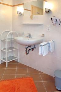 Kúpeľňa v ubytovaní Apartment Bergkristall by Interhome