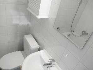 Koupelna v ubytování Apartment Zanfleuron A1 by Interhome