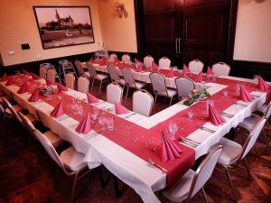 Restaurace v ubytování Hotel Větruše + 37 fotografií