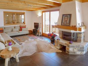 Gallery image of Chalet Bredius by Interhome in Bluche