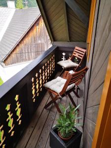 Ein Balkon oder eine Terrasse in der Unterkunft Ferienwohnungen BERGfeeling
