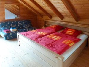 Кровать или кровати в номере Holiday Home Ilztal by Interhome