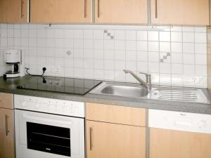 Kuchyňa alebo kuchynka v ubytovaní Apartment Moidl by Interhome