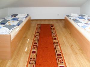 Postel nebo postele na pokoji v ubytování Holiday Home Jitka by Interhome