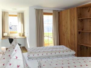 Postel nebo postele na pokoji v ubytování Apartment Lisi by Interhome + 21 fotografií