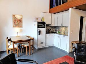 Apartment Aragon-19 by Interhomeにあるキッチンまたは簡易キッチン