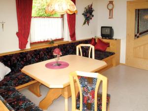 Posezení v ubytování Apartment Wildauer by Interhome