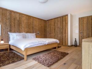 Postel nebo postele na pokoji v ubytování Apartment Rütschi-6 by Interhome