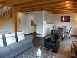 Photo de la galerie de l'établissement Apartment Chalet Eiger-2 by Interhome, à Grindelwald