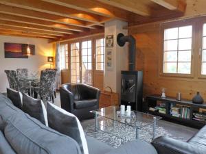 Galeriebild der Unterkunft Apartment Chalet Eiger-2 by Interhome in Grindelwald