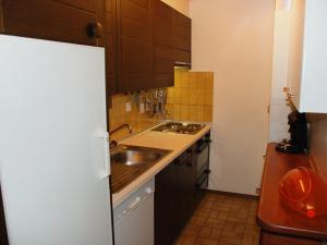 Cucina o angolo cottura di Apartment Valetta Sura by Interhome