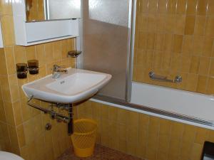Bagno di Apartment Valetta Sura by Interhome