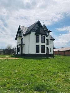 Το κτήριο όπου στεγάζεται  ο ξενώνας