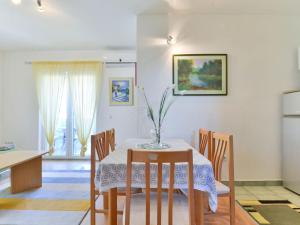 Posezení v ubytování Apartment Jadran-4 by Interhome