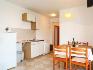 Kuchyň nebo kuchyňský kout v ubytování Apartment Marija-2 by Interhome + 10 fotografií