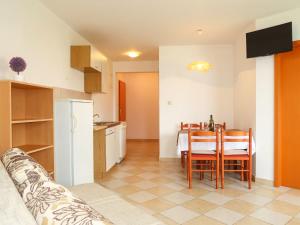 Kuchyň nebo kuchyňský kout v ubytování Apartment Marija-2 by Interhome