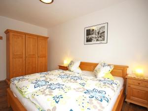 Postel nebo postele na pokoji v ubytování Apartment Christian by Interhome