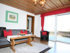 Posezení v ubytování Apartment Lener-2 by Interhome