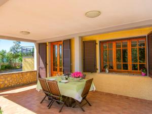 Balkón alebo terasa v ubytovaní Apartment Montaleo 1 by Interhome