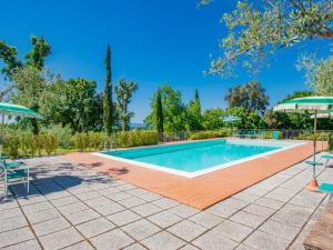 Bazén v ubytovaní Apartment Montaleo 1 by Interhome alebo v jeho blízkosti