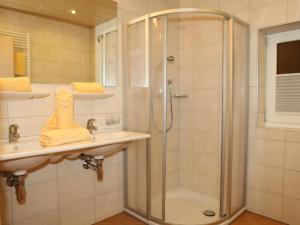 Łazienka w obiekcie Apartment Bella Monte-2 by Interhome