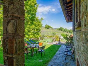 Vonkajšia záhrada v ubytovaní Holiday Home Il Casellino-2 by Interhome