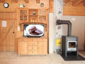 Zdjęcie z galerii obiektu Holiday Home Alpendorf-1 by Interhome w mieście Stumm