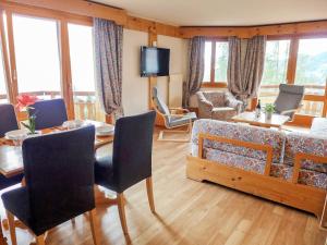 Ruang duduk di Apartment Le Bristol A20 by Interhome +26 gambar