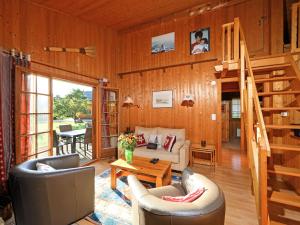 Foto dalla galleria di Chalet Chalet Lorila by Interhome a Villars-sur-Ollon