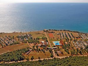 Fotografie z fotogalerie ubytování Holiday Home Camping Park Umag-7 by Interhome v destinaci Karigador