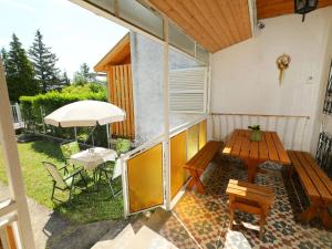 Vonkajšia záhrada v ubytovaní Holiday Home Piccola by Interhome