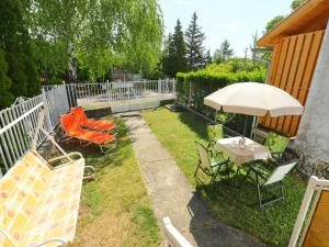 Vonkajšia záhrada v ubytovaní Holiday Home Piccola by Interhome