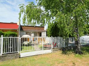 Vonkajšia záhrada v ubytovaní Holiday Home Piccola by Interhome