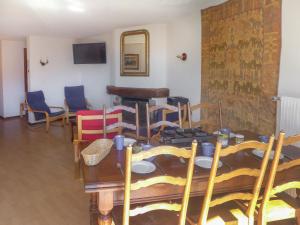 TV a/nebo společenská místnost v ubytování Apartment Galaxie 217 by Interhome