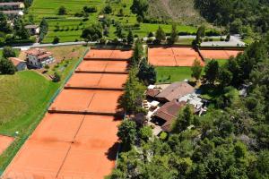 Tenis a/nebo squash v ubytování Hotel Le Balze - Aktiv & Wellness nebo okolí
