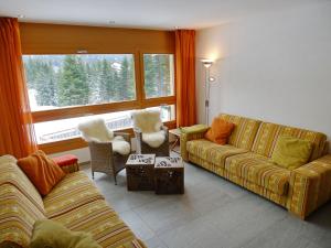 Posezení v ubytování Apartment Chesa Boffalora by Interhome