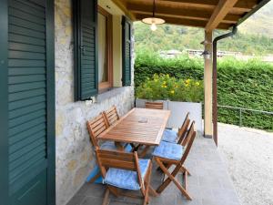Balkon lub taras w obiekcie Apartment Elettra-7 by Interhome