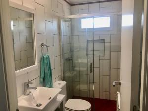 A bathroom at Casa rural La Quinta De Lara