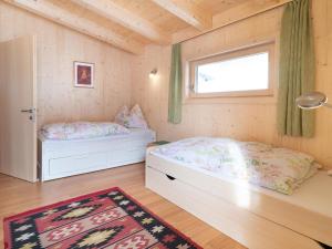 Posteľ alebo postele v izbe v ubytovaní Chalet Shakti by Interhome + 22 fotografií