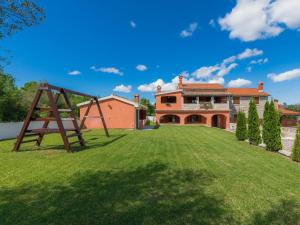 Vonkajšia záhrada v ubytovaní Holiday Home Villa Prisedi by Interhome