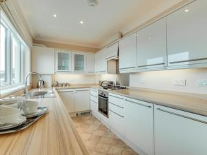 Gallery image of Apartment Broadwaters by Interhome in Instow